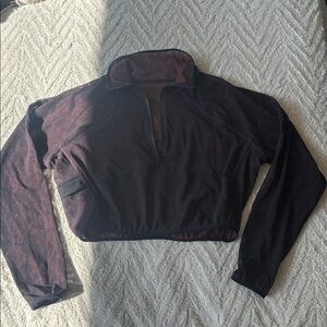 {Lululemon} Reversible Mesh 1/2 Zip Crop Pullover in Black / Red Merlot